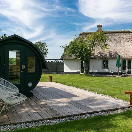 Luxus Ferienhaus No. 29 *